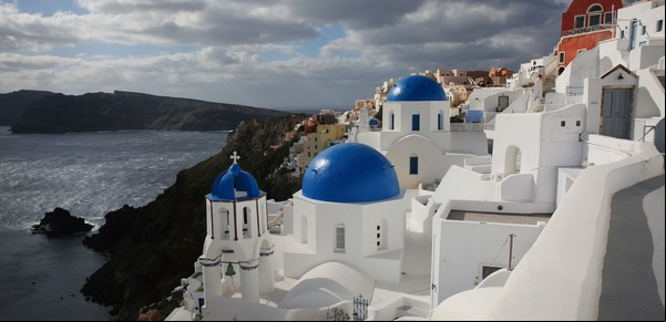 Grecia: Santorini se vacía por la oleada de sismos pese a las llamadas a la calma del gobierno