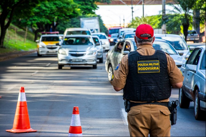 Conducir de manera indebida en Brasil puede acarrear multas costosas. Foto: Pexels.