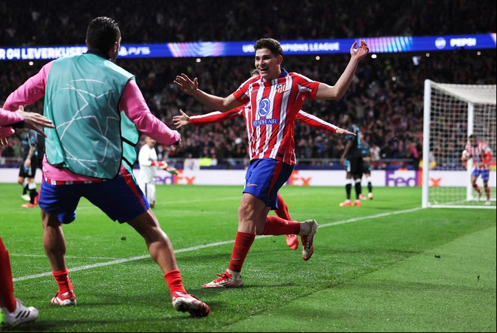 Julian Alvarez quiere seguir de festejo con Atlético de Madrid. Foto: REUTERS / Isabel Infantes.