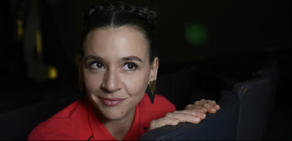 Laura Azcurra: por qué se siente una inquilina del mundo y no quiere que la etiqueten como la actriz de tele rubia, blanca y hegemónica