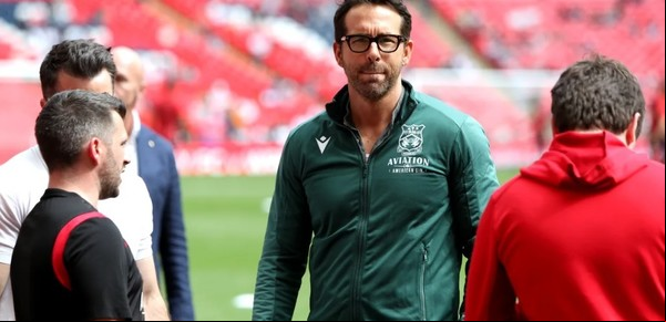 La SAD de Deadpool no para: el Wrexham del actor Ryan Reynolds sigue su ascenso hacia la Premier League y ya remodela su estadio