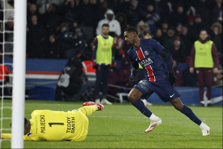 Ousmane Dembélé aportó cuatro goles para París Saint-Germain en la fase de liga de la Champions League. Foto: Mohammed Badra / EFE / EPA.