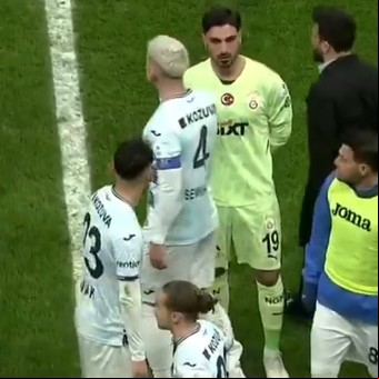 Escándalo en el fútbol turco: el presidente del Adana Demirspor renunció después de que su equipo abandonara la cancha en el partido contra Galatasaray