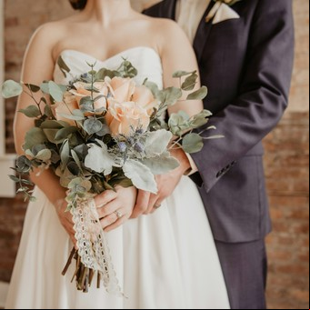 ¿Cuánto dinero se necesita para una boda sencilla? 