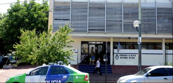 Clausuran calabozos de una comisaría de La Plata por hacinamiento "extremo", ratas y falta de agua potable