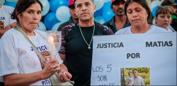 "Participaron todos": el reclamo de la madre del joven asesinado por policías, ante la chance de que liberen a parte de los detenidos