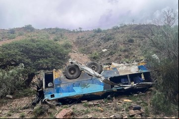 Un accidente de ómnibus deja al menos 31 muertos en Bolivia
