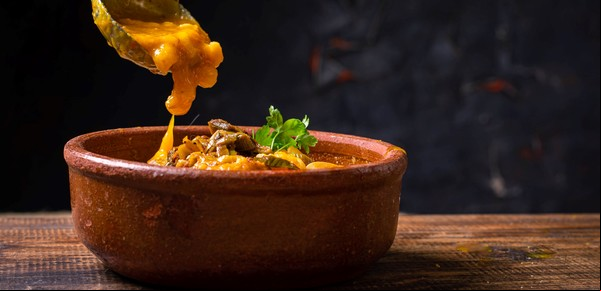 Dónde comer el mejor locro este 25 de Mayo en Buenos Aires: 5 lugares imperdibles