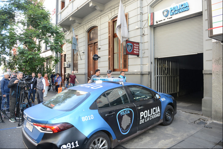 Nueva fuga de presos en una comisaría porteña. Foto: Luciano Thieberger.