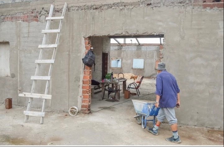 En José C Paz están en construcción de dos escuelas para el barrio Favaloro y el barrio Néstor Kirchner.