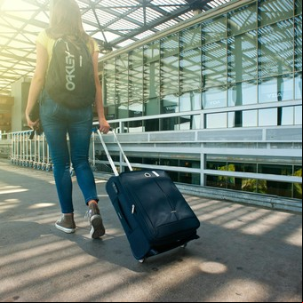 ¿Qué beneficios psicológicos tiene viajar solo y cuáles son los destinos favoritos?