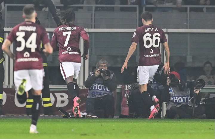 Gvidas Gineitis amargó al Milan. Foto: EFE / EPA / ALESSANDRO DI MARCO.
