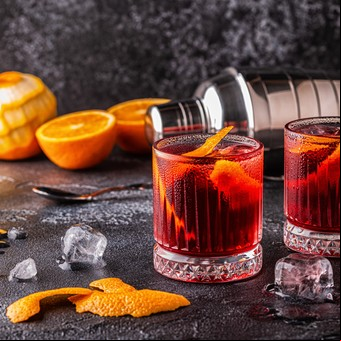 Recetas fáciles de cócteles con vermut rosso y bianco combinado con fernet, Aperol, Campari, espumante y más bebidas