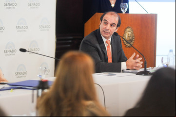 Manuel García-Mansilla consultará a sus pares de la Corte sobre si debe continuar como juez o renunciar