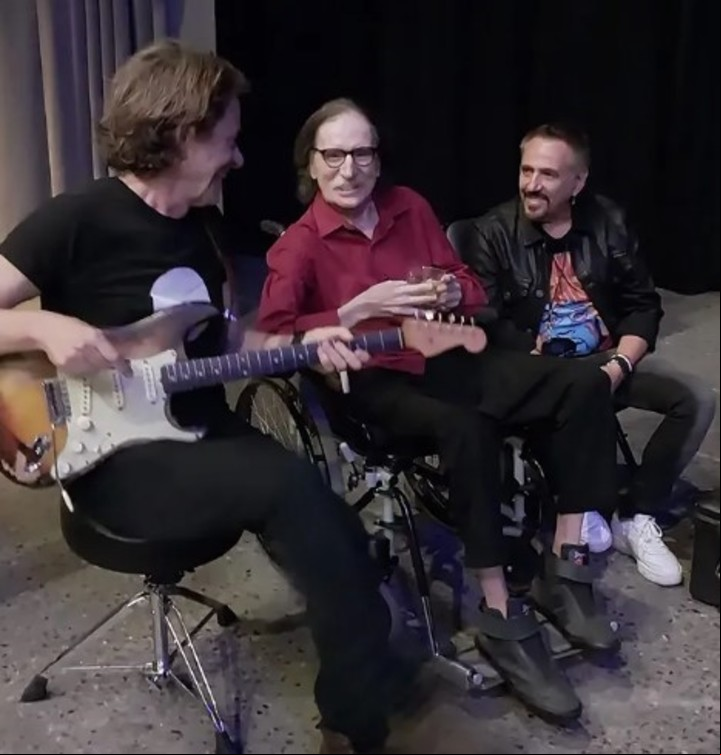 Antes de pasar por su ciudad, Dominic compartió tiempo con Charly García y Alejandro Lerner, dos de los grandes artistas argentinos que más sigue.