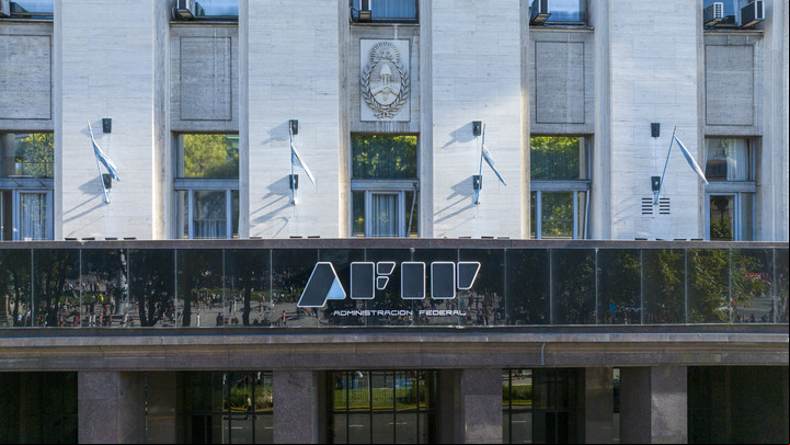 La ARCA (ex AFIP) reducirá drásticamente sus controles para fomentar las operaciones con "dólares del colchón". (Foto: Rafael Mario Quinteros)