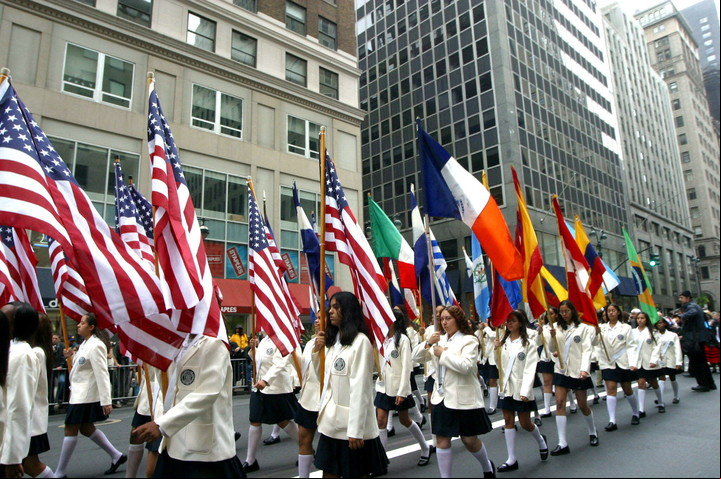 Festejo en Nueva York de la hispanidad. Países latinos. Desde hace más de 50 años es un festejo oficial en Estados Unidos que va del 15 de septiembre al 15 de octubre.