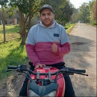 Vive en un barrio privado y lo detuvieron por un crimen en Moreno: quién es el acusado de asesinato y líder de una banda que roba motos 