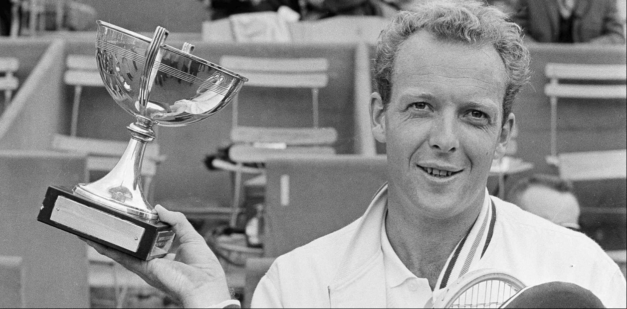 La muerte de Fred Stolle, leyenda del tenis australiano: por qué se sacó el mote de 'loser' en Roland Garros y el recuerdo de su paso por Buenos Aires