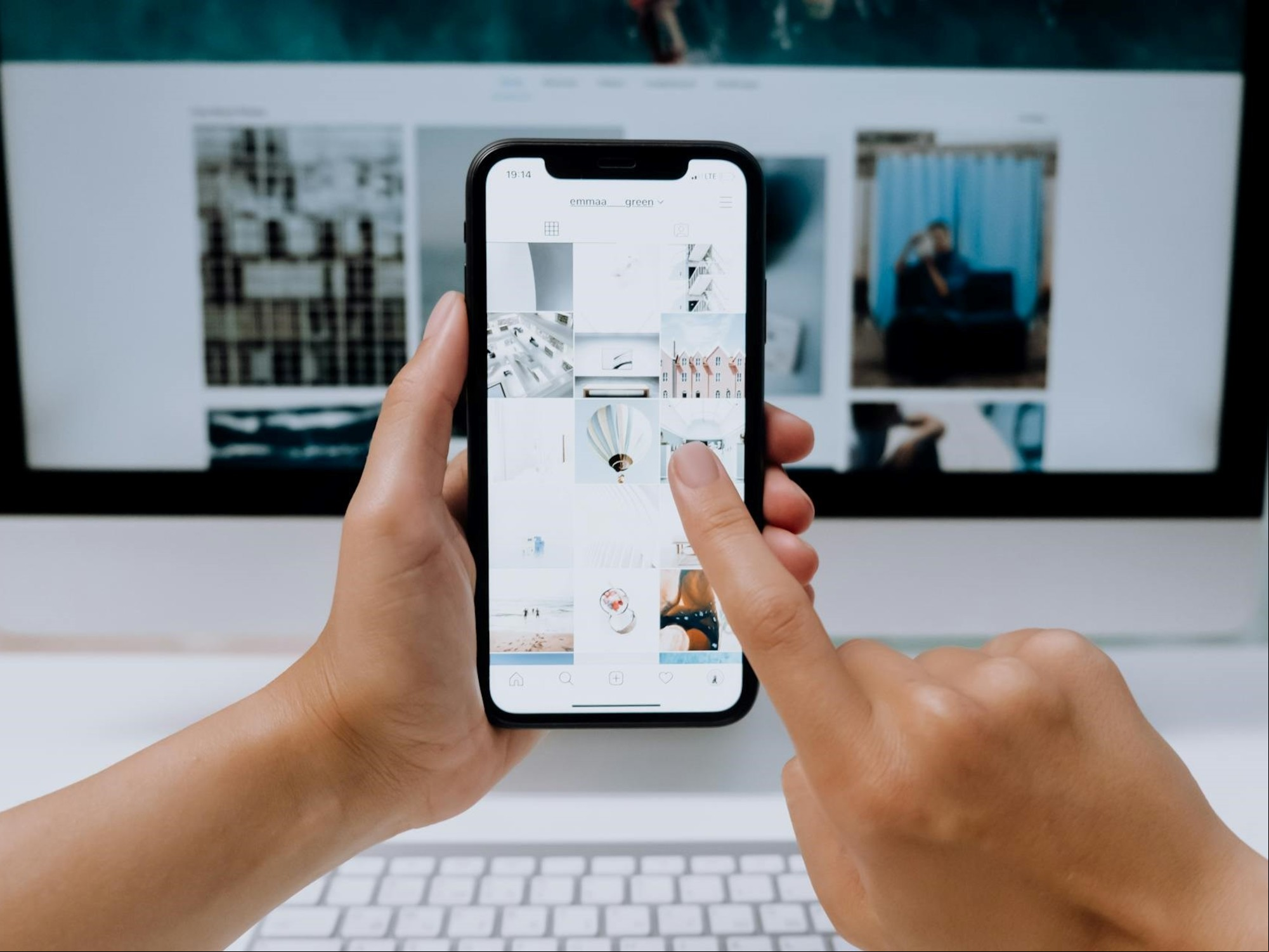 El feed está pensado para realizar un scrolling infinito, pero hay recursos para resistir esos estímulos. Foto: Pexels/ Cottonbro Studio.