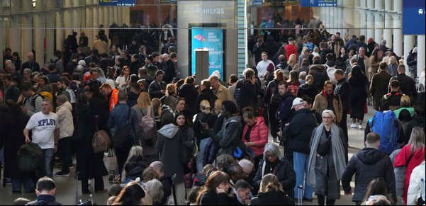 Tras horas de caos en el Eurostar, logran quitar de las vías una bomba de la Segunda Guerra Mundial