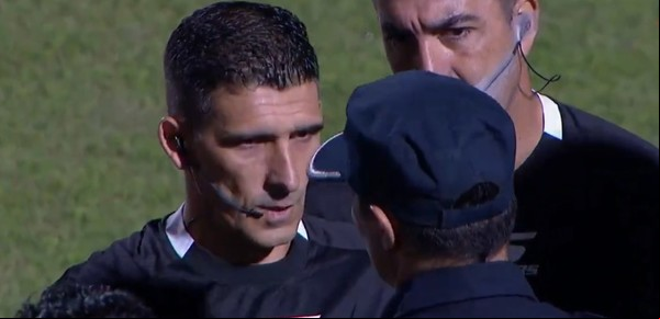 Violencia en Sarmiento vs Barracas: incidentes y heridos tras un enfrentamiento de barras en Junín que obligó a detener el partido