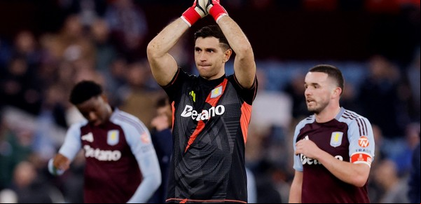 Dibu Martínez, ausente en el Aston Villa: por qué el arquero argentino se quedó afuera del duelo ante Brentford por la Premier League