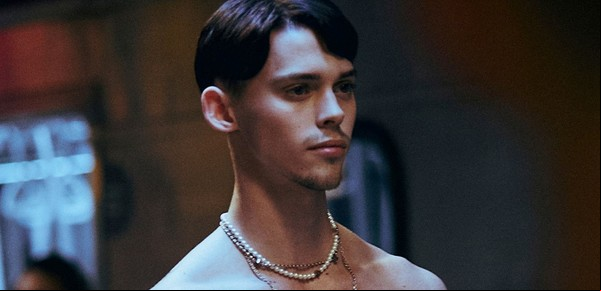 BAFWEEK 2025: Felipe Fort debutó como modelo y sorprendió con su radical cambio físico