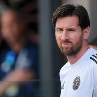 Messi no salió del banco, pero Inter Miami se las ingenió para ganar a pesar de la roja que vio Ustari