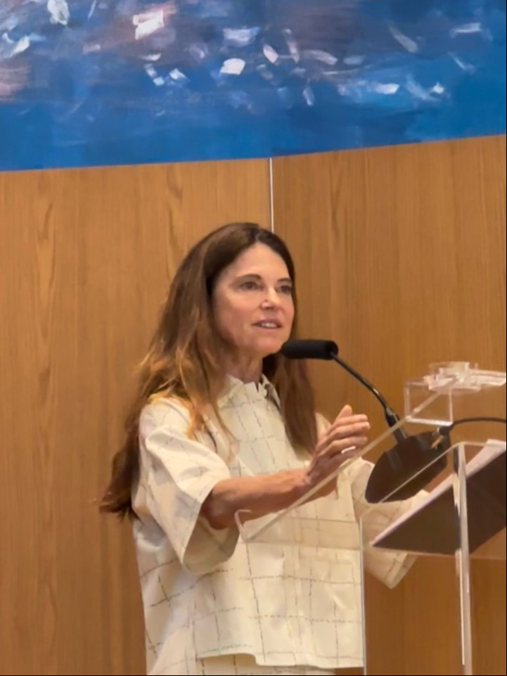 La ministra de la Corte Suprema de Justicia de Tucumán, Claudia Sbdar, en el conversatorio por el caso Pelicot.