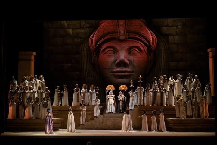 "Aída" tuvo una puesta imponente y la participación de los Cuerpos Estables del Colón. Foto: Prensa Teatro Colón / Carlos Villamayor