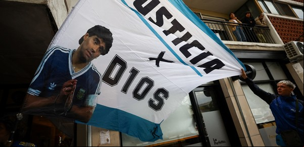 Juicio por la muerte de Maradona: quiénes son los acusados, cuáles son las posibles condenas y todas las claves de la causa 