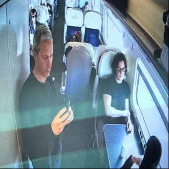 Cómo Jack White pasó desapercibido en un tren y sorprendió a sus fans