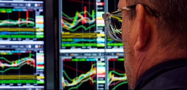 Fuerte rebote de la Bolsa porteña, el Banco Central vendió US$ 474 millones y se operó más dólar futuro