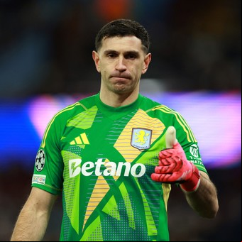 Dibu Martínez sumó otra valla invicta con Aston Villa y en Francia tiemblan: enfrentará al PSG por los cuartos de final de la Champions League