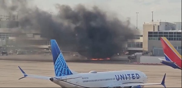 Un avión de línea se prendió fuego en el aeropuerto de Denver