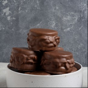 Alfajores bañados en chocolate