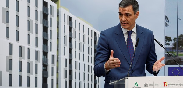 Otro dolor de cabeza para Pedro Sánchez: quiere aumentar el gasto en defensa y lo atacan de izquierda a derecha