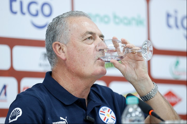 Alfaro está invicto en Paraguay. EFE/ Juan Pablo Pino