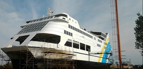 El último viaje del Eladia Isabel, el buque emblemático del Río de la Plata: navega hacia Turquía para su desguace