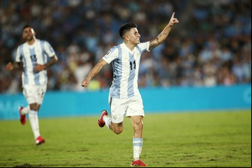 Thiago Almada marcó el gol 2.000 de la historia de la Selección Argentina con una definición de crack en el Centenario