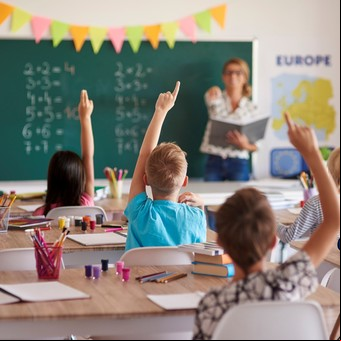 Cómo serán las escuelas del futuro según la Inteligencia Artificial