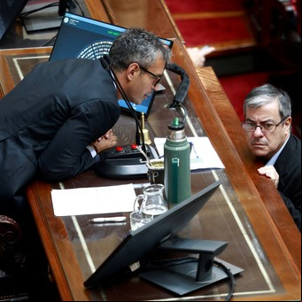 Tras los escándalos y cuestiones de privilegio en la mira, el oficialismo quiere cambiar el reglamento de Diputados