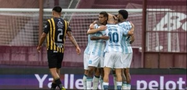 Racing luchó contra sus fantasmas y le ganó a Santamarina de Tandil en su debut en la Copa Argentina