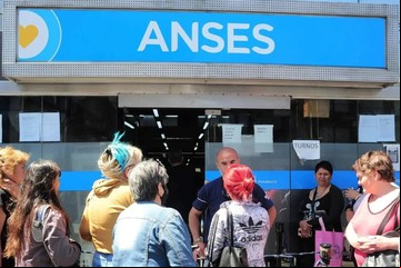 Las jubilaciones suben 2,4% en abril pero el bono de hasta $70.000  continuará congelado