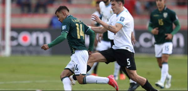 Eliminatorias: Uruguay le empató a Bolivia y Bielsa le dio una mano a la Argentina, que se metió en el Mundial antes de recibir a Brasil