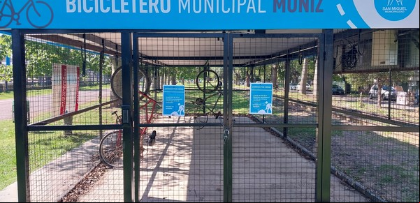 Un municipio instala bicicleteros en tres estaciones del San Martín