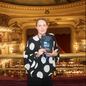 Paula Hawkins en Buenos Aires: Los secretos de "La Hora Azul", su nueva novela