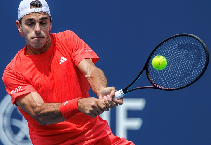 Francisco Cerúndolo va en busca de las semifinales del Masters de Miami.
(EFE)