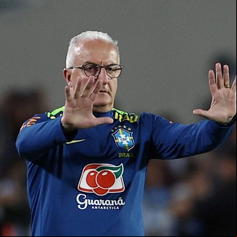 Brasil quedó golpeado: Dorival Júnior tiene las horas contadas y la CBF inició os con Carlo Ancelotti y Jorge Jesús